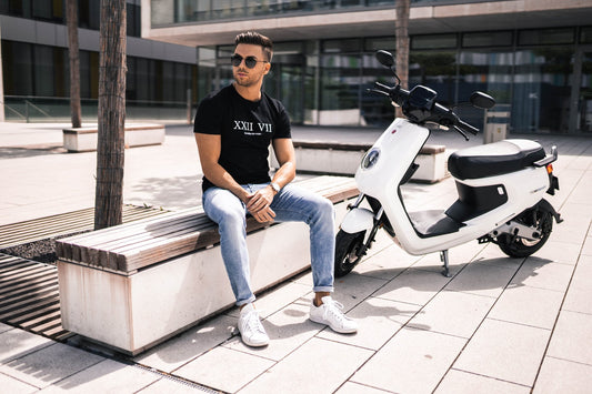 Seguridad y Electromovilidad: Protege tu Viaje con Estilo