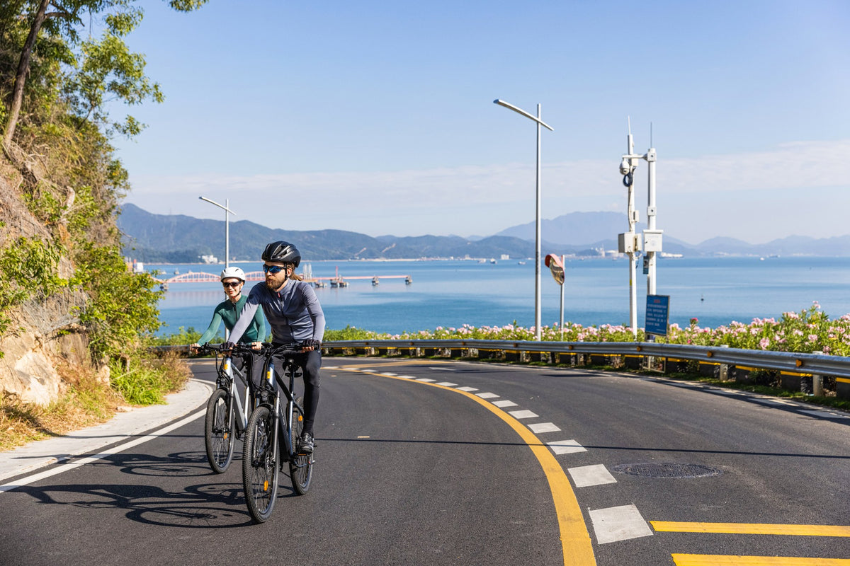 Bicicleta Eléctrica ADO Dece 300C en uso