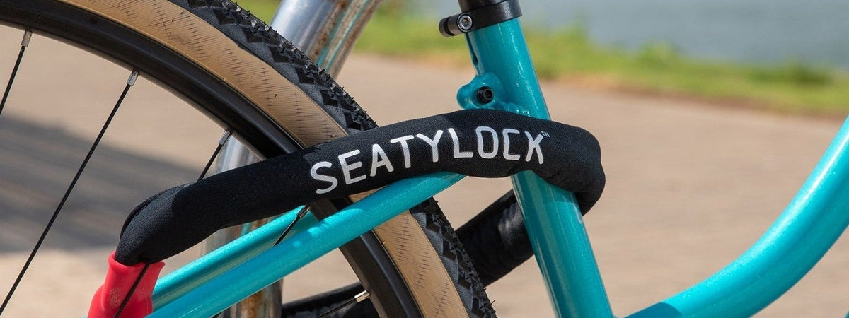 Candado Seatylock montado en el cuadro de una bicicleta - E-Mobility Chile