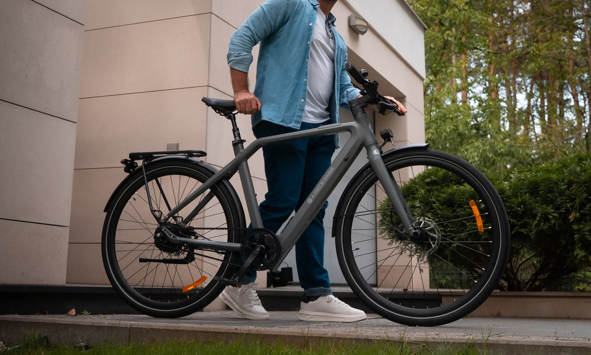 Bicicleta Eléctrica ADO Air 30 en uso