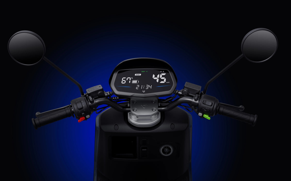 Moto Eléctrica NIU NQi Sport en uso - E-Mobility Chile, Las Condes