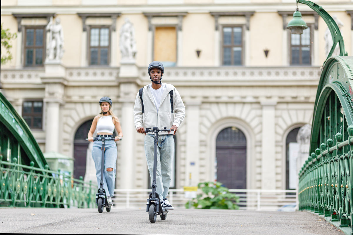Scooter Eléctrico NIU KQi100F, en uso - E-Mobility Chile, Las Condes