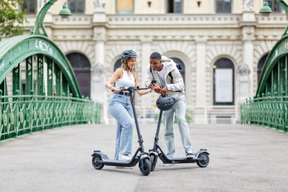 Scooter Eléctrico NIU KQi100P, en uso - E-Mobility Chile, Las Condes