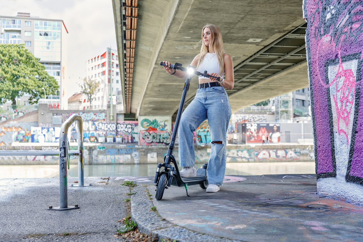 Scooter Eléctrico NIU KQi100P, en uso - E-Mobility Chile, Las Condes