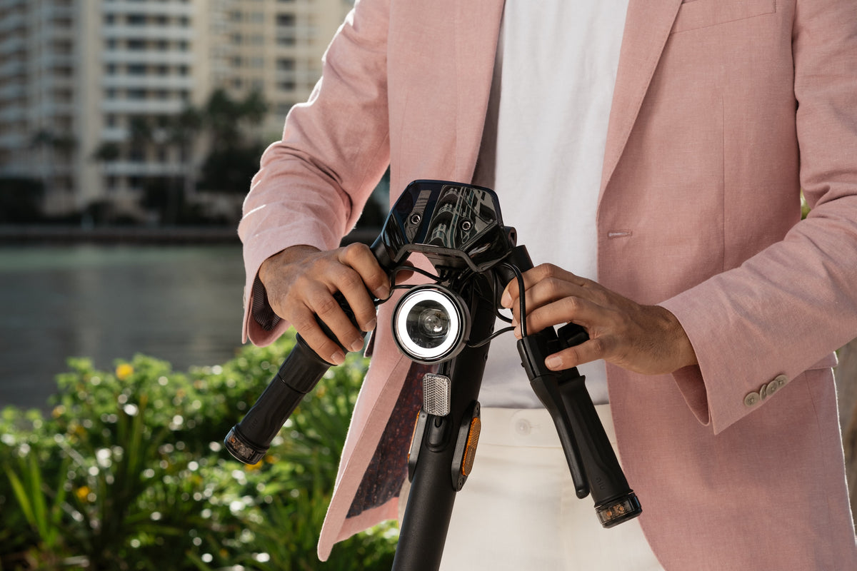 Scooter Eléctrico NIU KQi200F, en uso - E-Mobility Chile, Las Condes