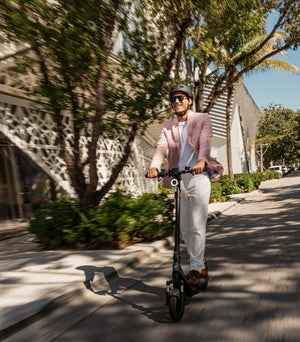 Scooter Eléctrico NIU KQi200F, en uso - E-Mobility Chile, Las Condes