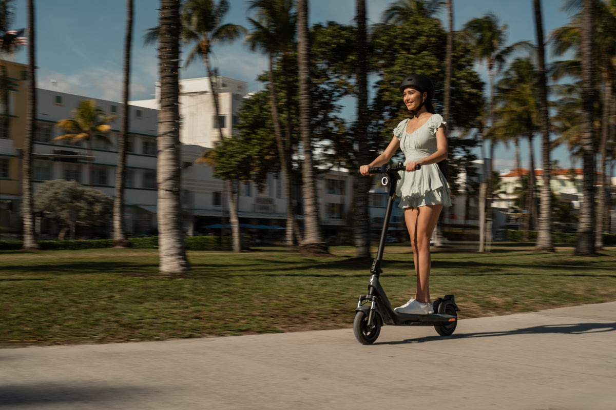 Scooter Eléctrico NIU KQi200P, en uso - E-Mobility Chile, Las Condes