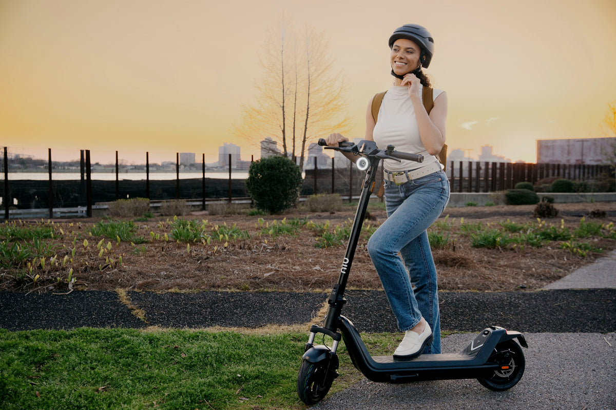 Scooter Eléctrico NIU KQi300P, en uso - E-Mobility Chile, Las Condes