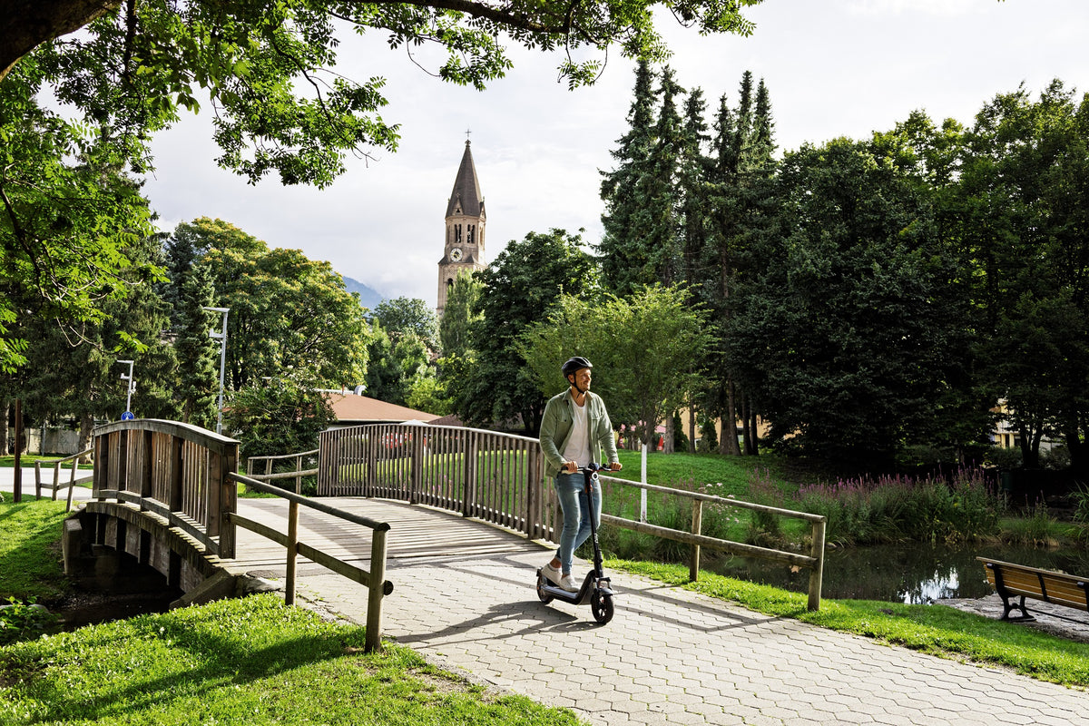 Scooter Eléctrico NIU KQi300X, en uso - E-Mobility Chile, Las Condes