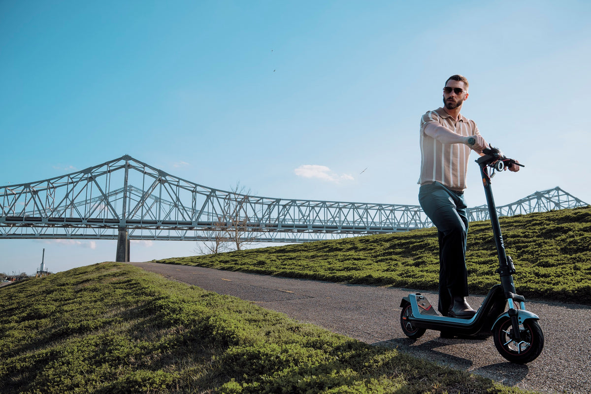 Scooter Eléctrico NIU KQi300X, en uso - E-Mobility Chile, Las Condes