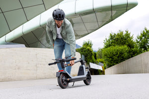 Scooter Eléctrico NIU KQi300X, en uso - E-Mobility Chile, Las Condes